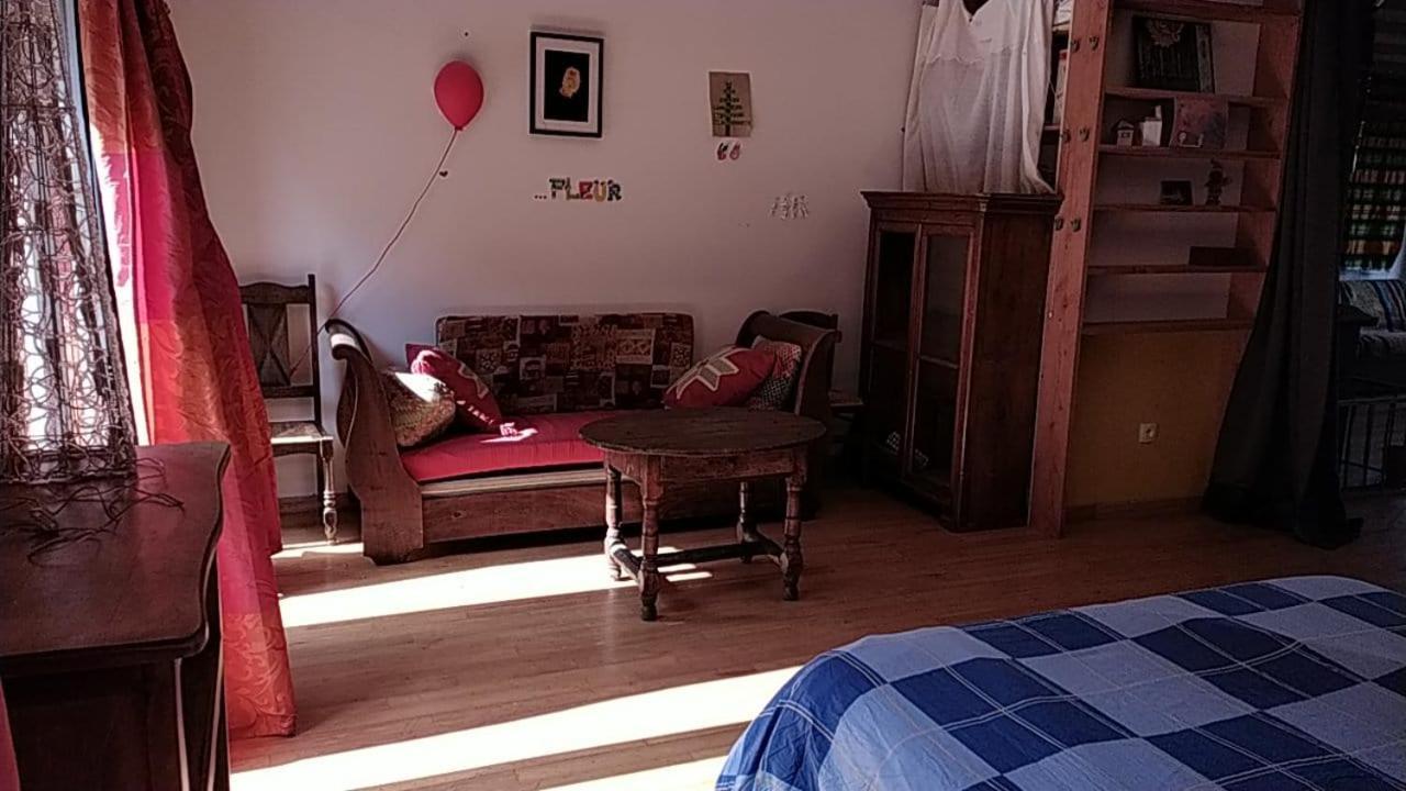Sarras Gites De Revirand מראה חיצוני תמונה